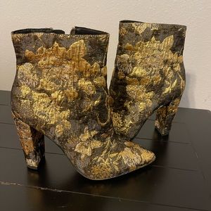 Jessica Simpson booties